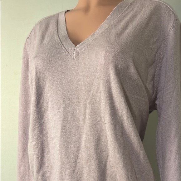 Ann Taylor Long Sleeve Purple Lightweight Top sweater V-Neck Size XL - Picture 2 of 11